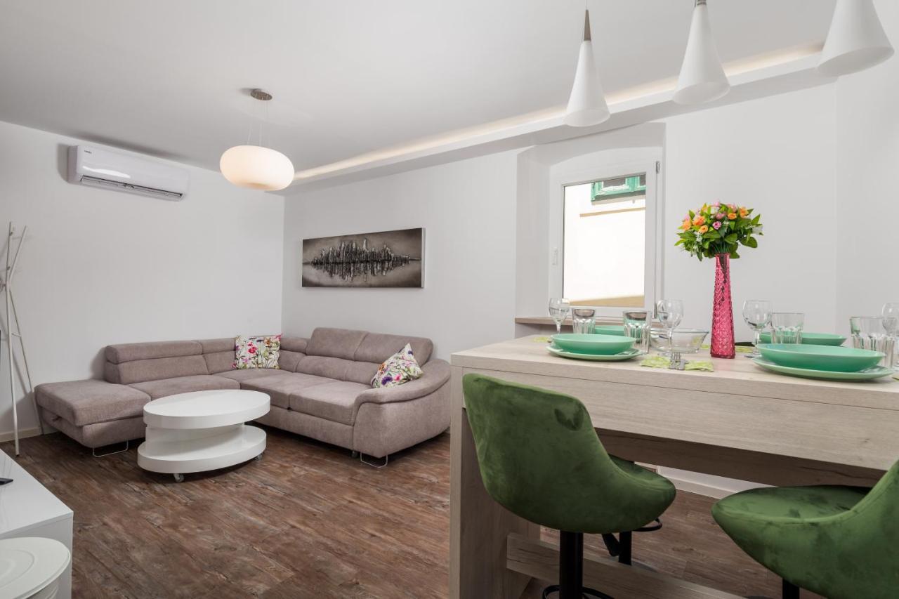 Central Apartments Dalmatina ริเยกา ภายนอก รูปภาพ